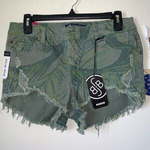 BoomBoom Jeans Distressed Mid-Rise Green Leaf Print Shorts Size 11
